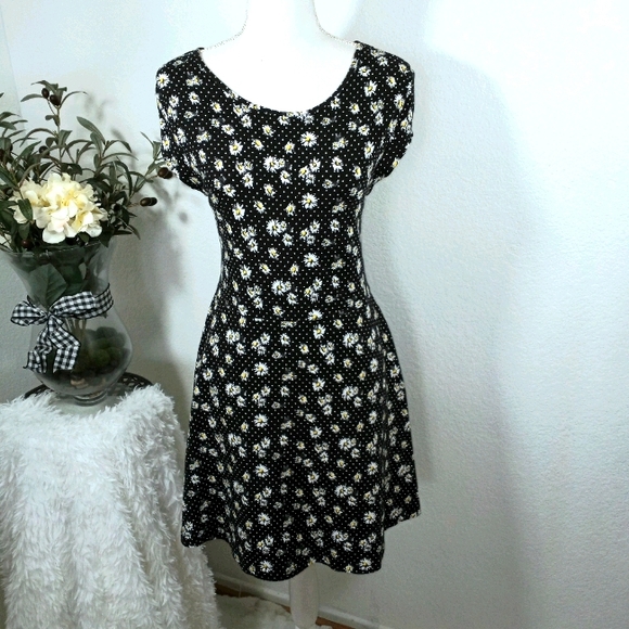 BONGO Dresses & Skirts - BONGO FLORAL DRESS SZ.XL EUC